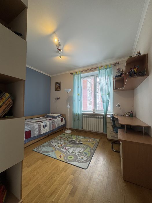 Продаж Трикімнатної квартири з ремонтом вул. Арцеулова, Луцьк