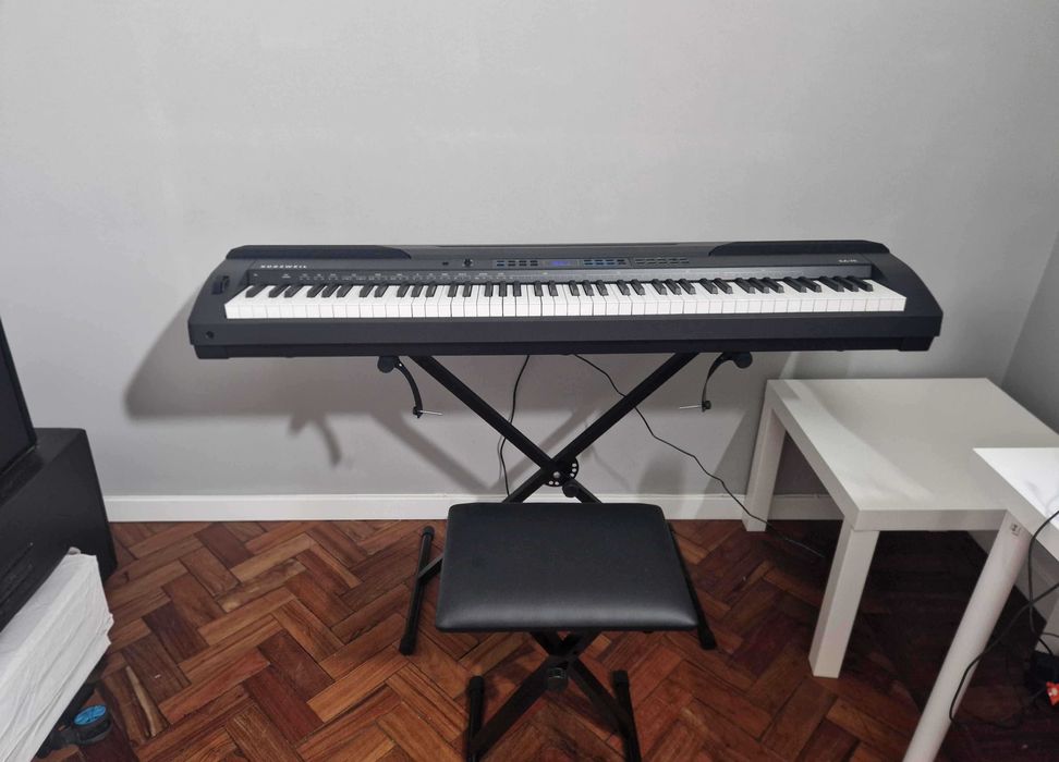 Piano digital Kurzweil KA70 88 teclas com suporte e banco (Novíssimo)