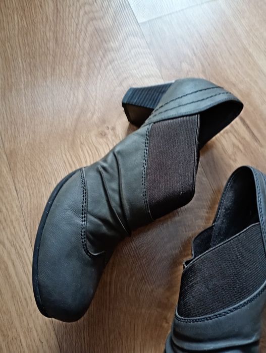 Półbuty damskie z gumką 39