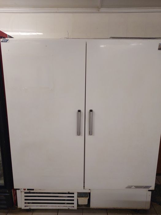 Промышленный холодильник Cold 1400