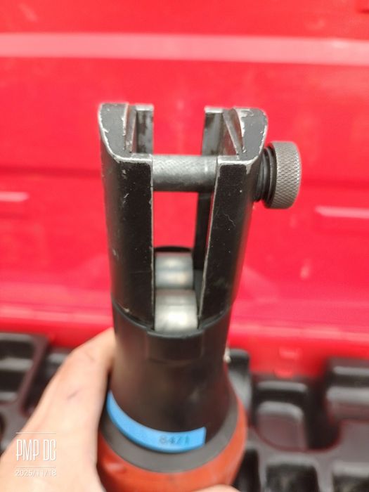 Акумуляторний опресовщик труб Hilti NPR-19