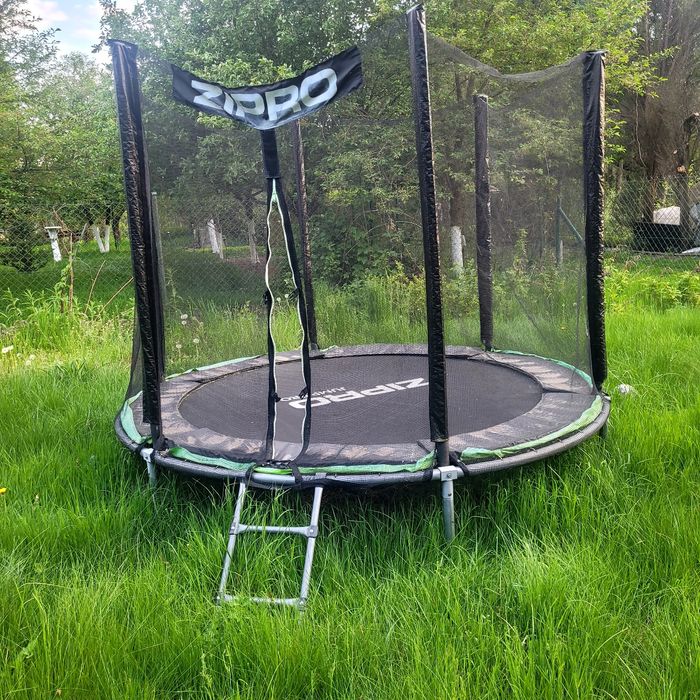 Trampolina  dla dzieci