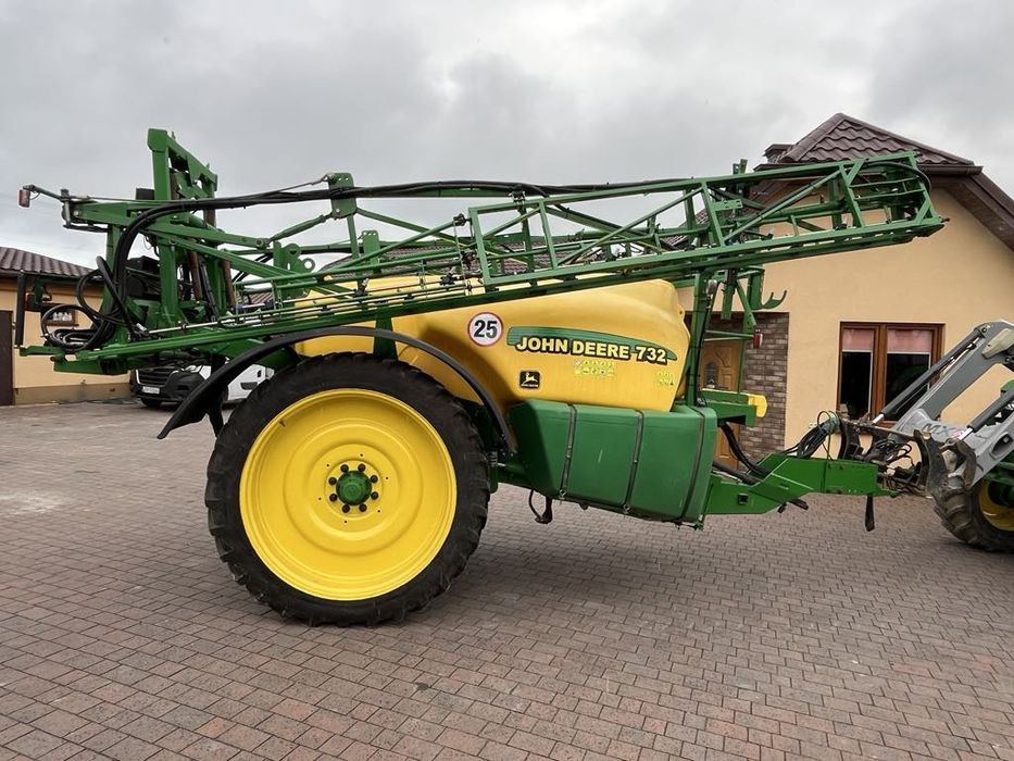 Opryskiwacz John Deere 732 .3200l.21m.2011r.
