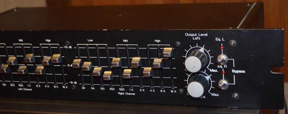 McGee Amplifier Equalizer graficzny 2x 10 zakresowy