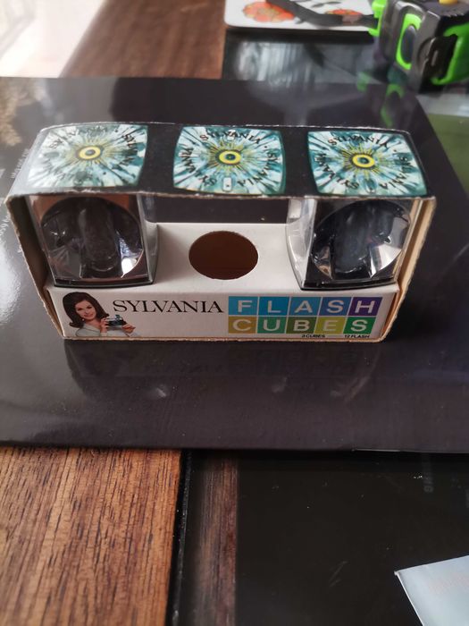 Flash Cubes Sylvania64332141894786123