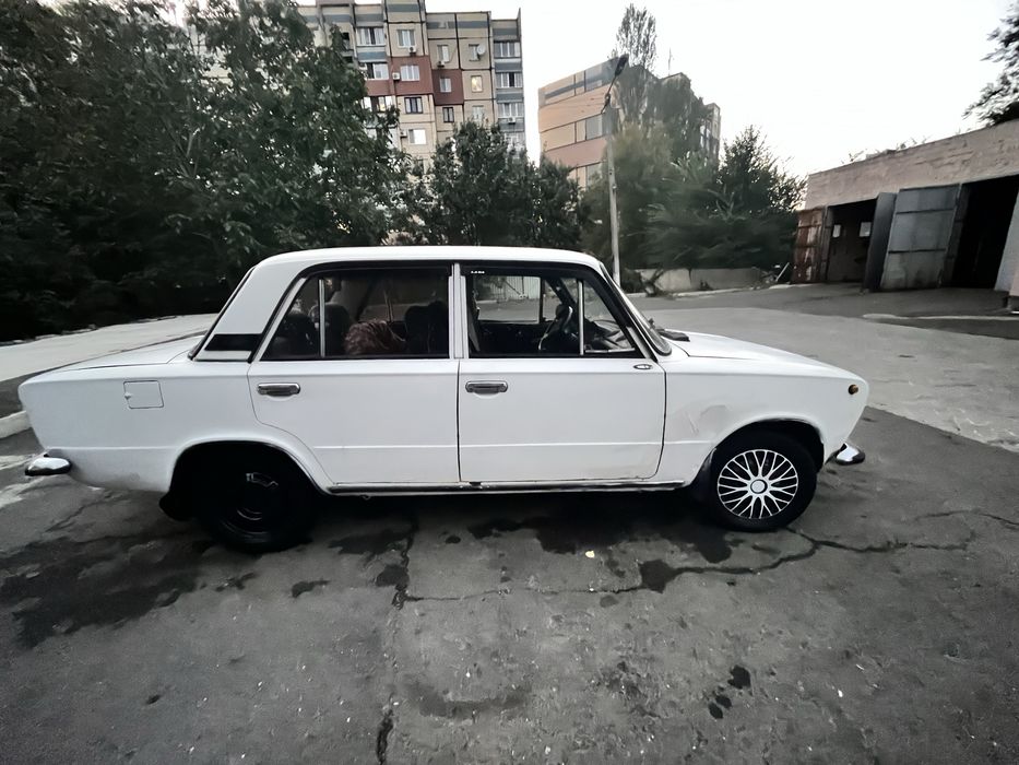 Продам ВАЗ 2101 с дисками в комлпекте