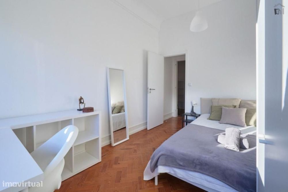Quarto - localizado em Alameda Lisbon