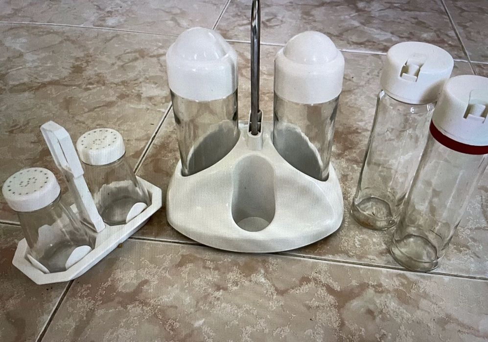 Conjunto de saleiro e pimenteiro/ 2 conjuntos azeite e vinagre