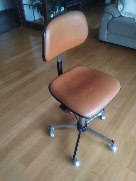 Stary fotel Sedus model 6581.