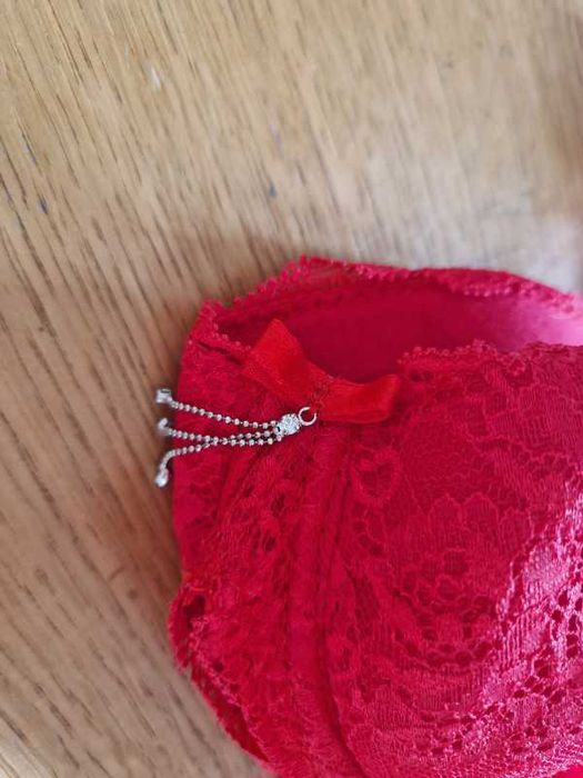 Biustonosz typu push up z odpinanymi ramiączkami Konrad 60 D nowy