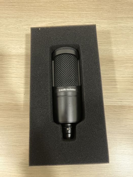 Audio-Technica AT2020 Microfone63824232463363124