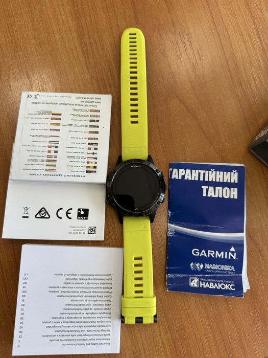Годинник Garmin Fenix 5 Sapphire Crystal