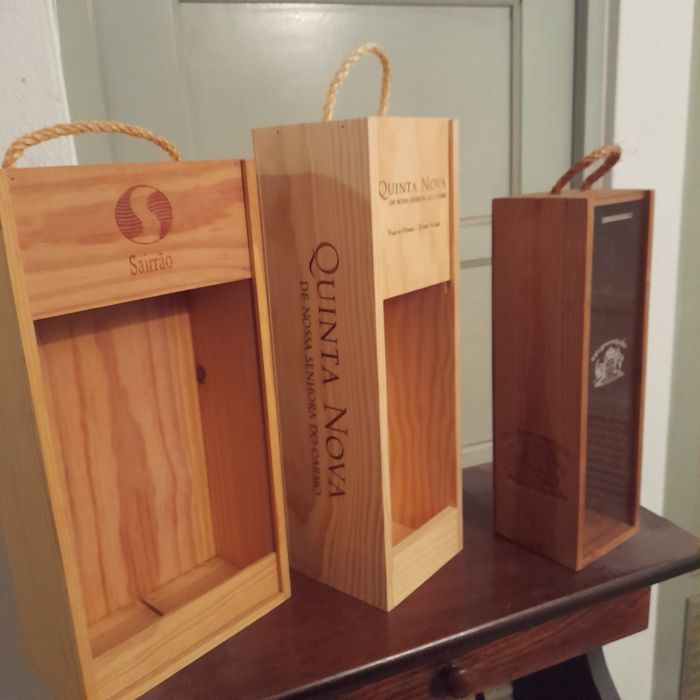 Garrafeiras e caixas ver fotos