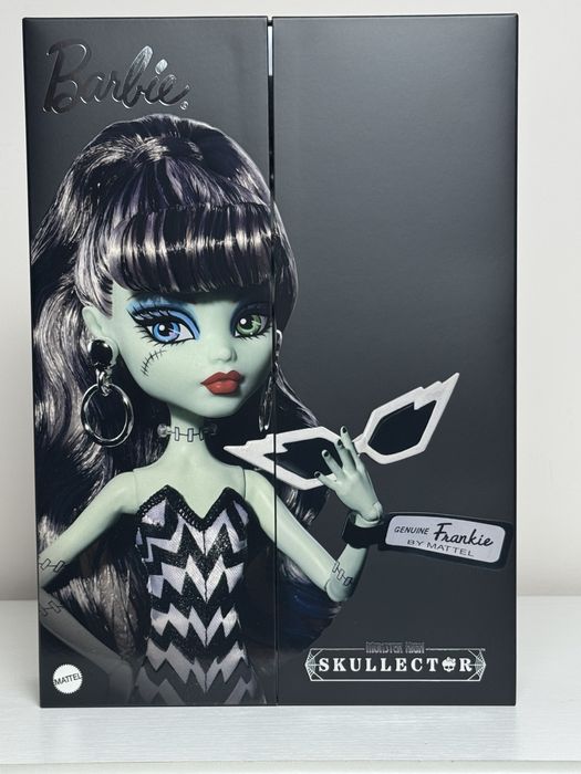 Френкі Штейн Барбі Monster High Skullector Frankie Stein x Barbie