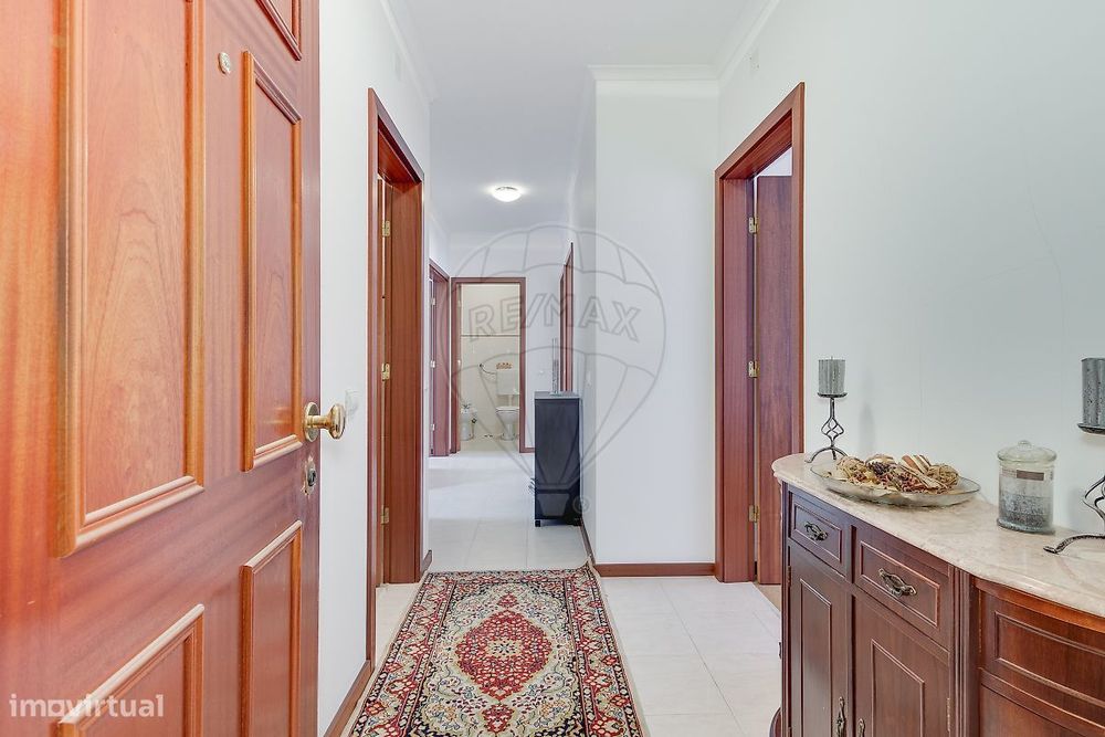 Property in Sacavém E Prior Velho, Lisboa