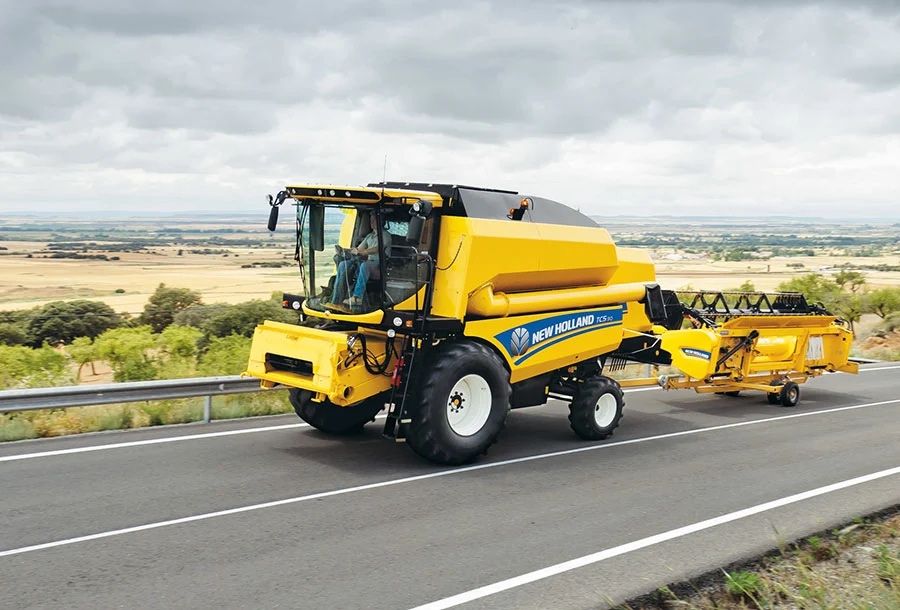 Комбайн NH TC5.90