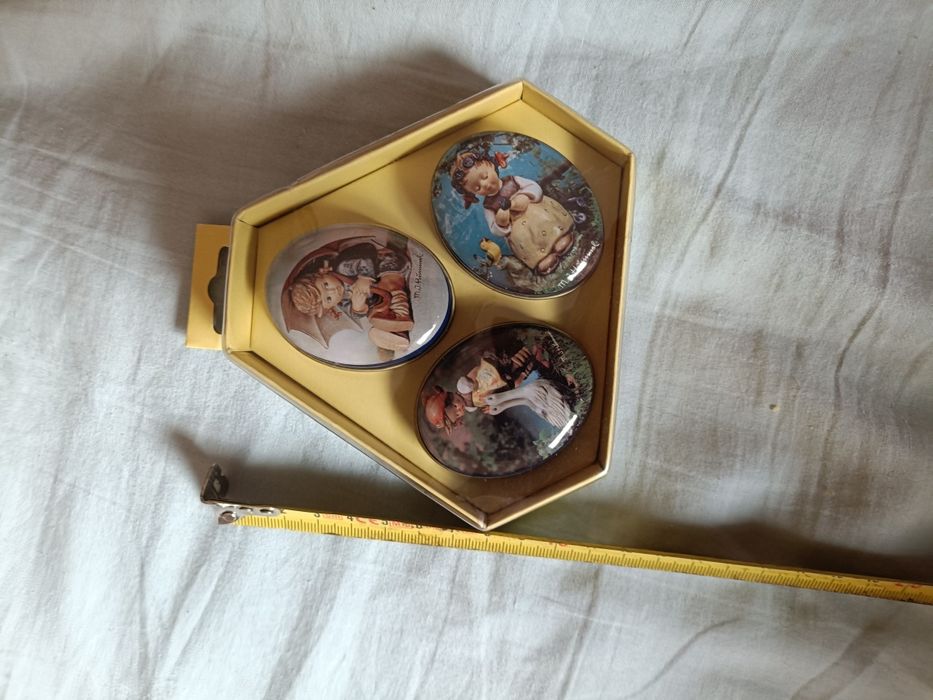 Piękne puszki na leki PRL DDR tabletki