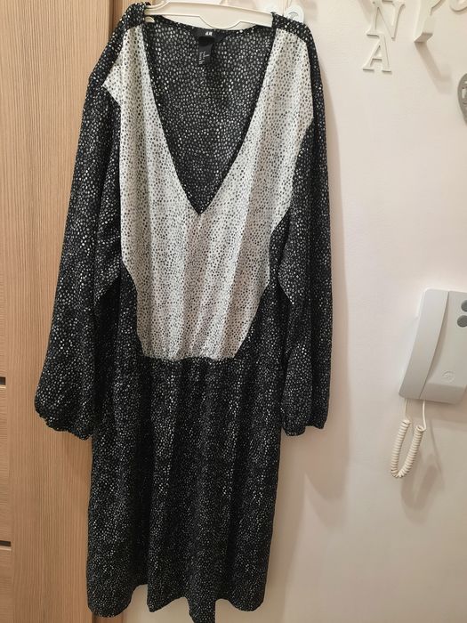 Sukienka damska  H&M roz. L/XL - 44 ,w bardzo dobrym stanie,  jak nowa