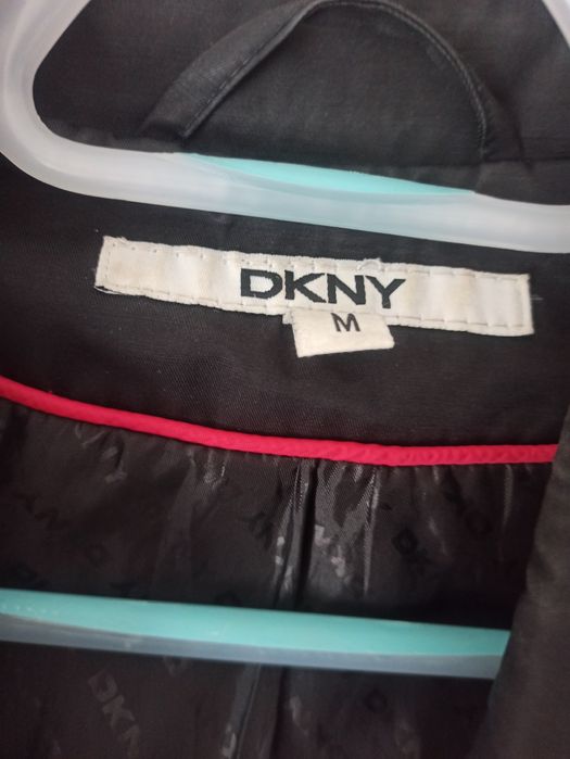 Czarny płaszcz DKNY 38 M wiosna jesień