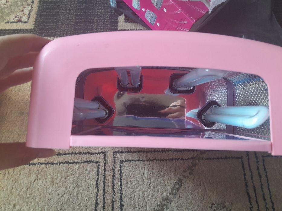 Лампа УФ для манікуру