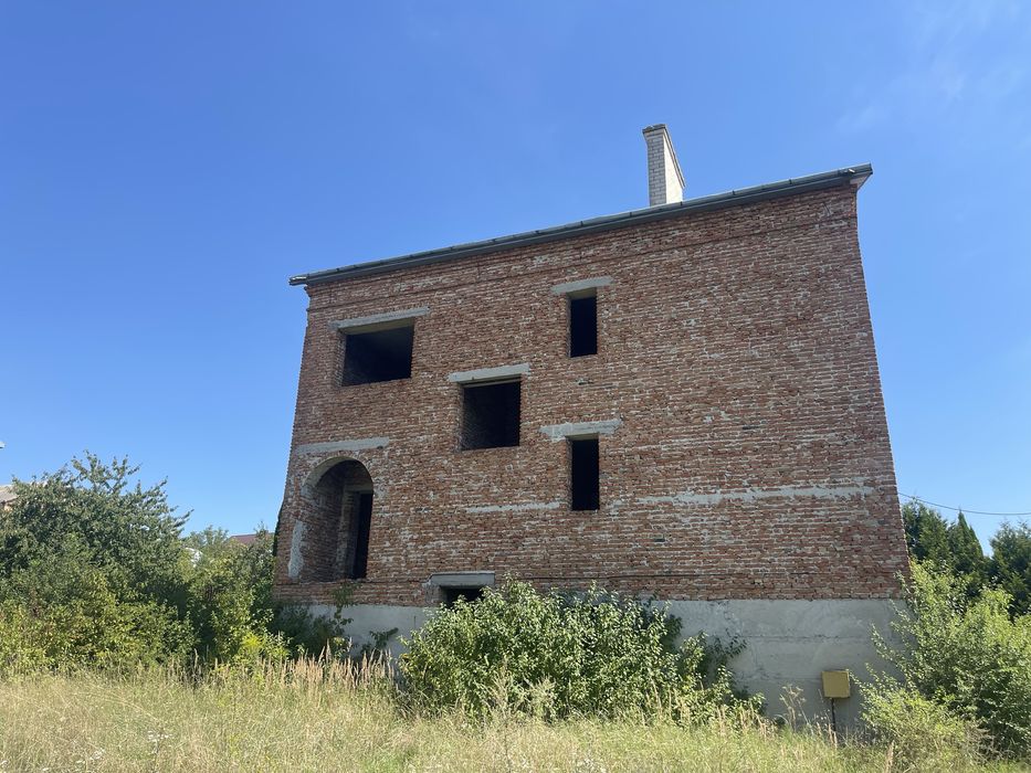 Продаж Будинку с Біла