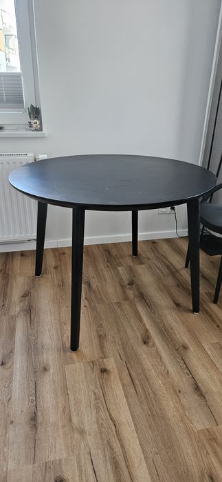Drewniany stół czarny