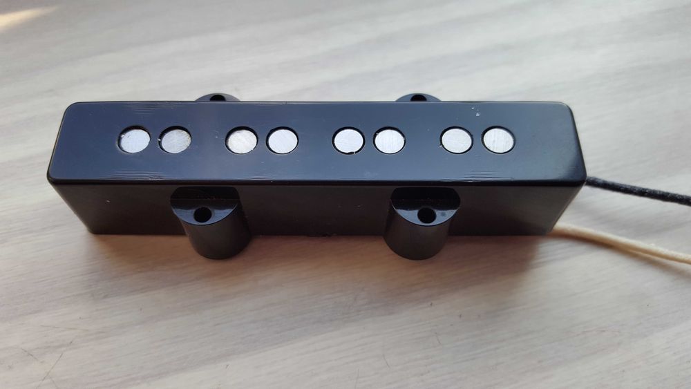 Fender Jazz Bass neck pickup USA.