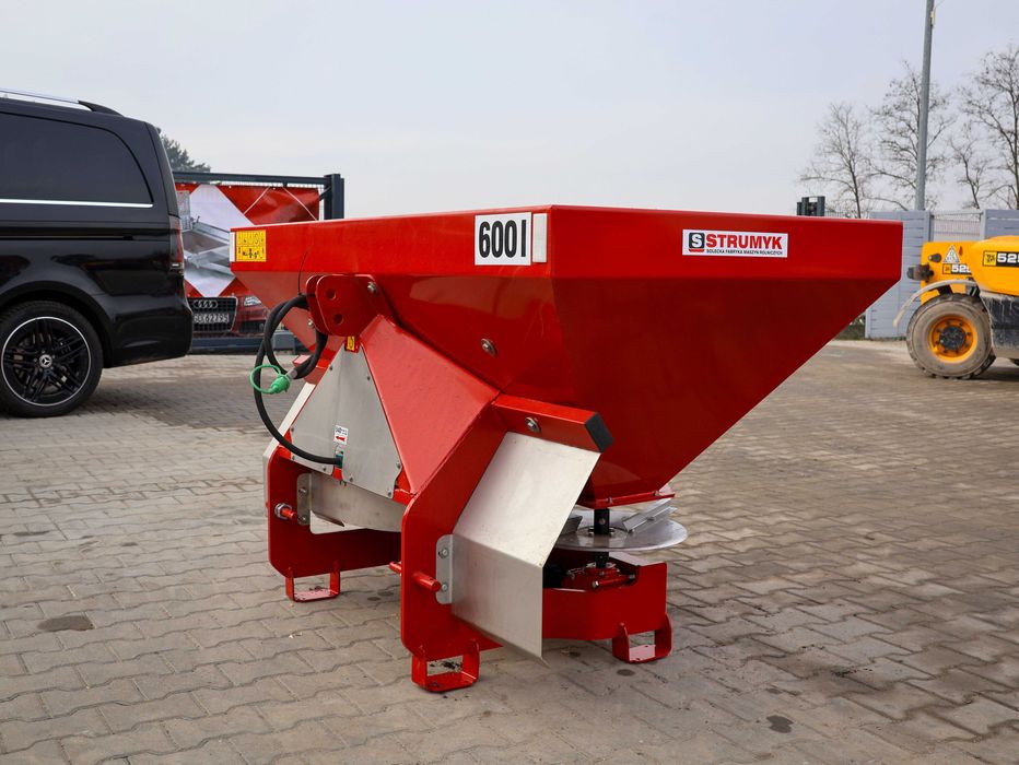 Dwutalerzowy Rozsiewacz do Nawozu Nawozów STRUMYK TYTAN siewka