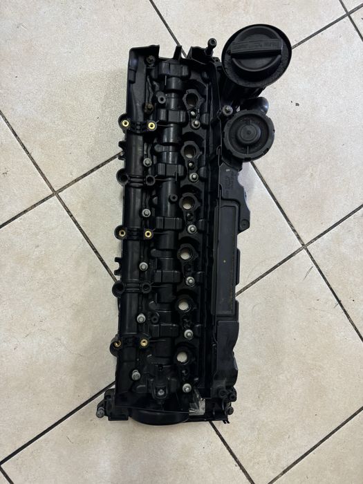 Tampa de valvulas bmw F10 F11 M550d