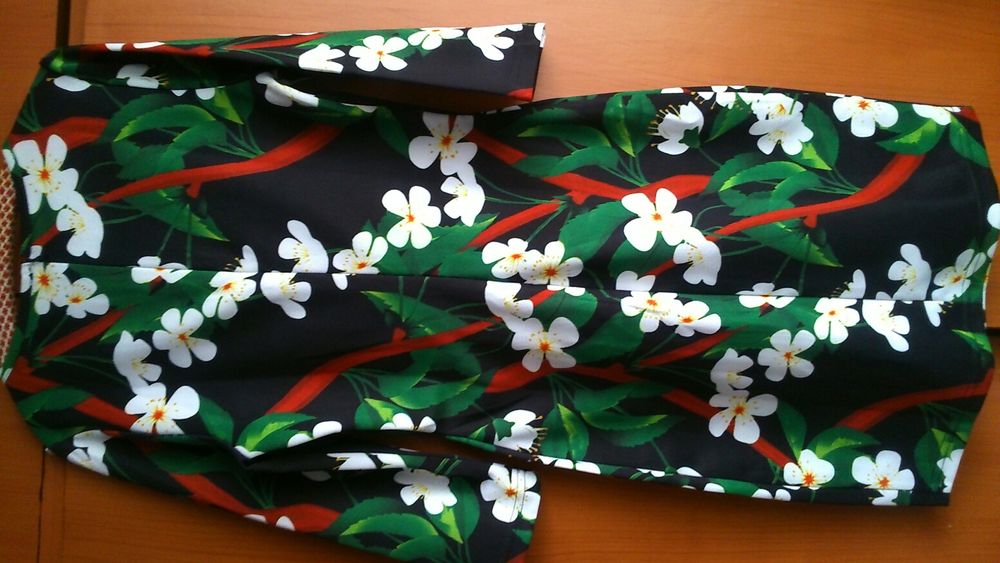 Сукня , платье футляр