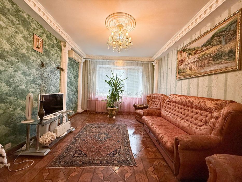 Продам 2х кімнтану квартиру 58,4м2, вул. Миколи Закревського 11.