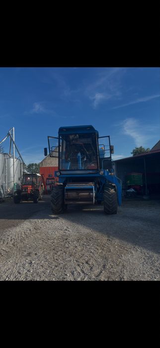 Kombajn zbożowy Bizon Z56