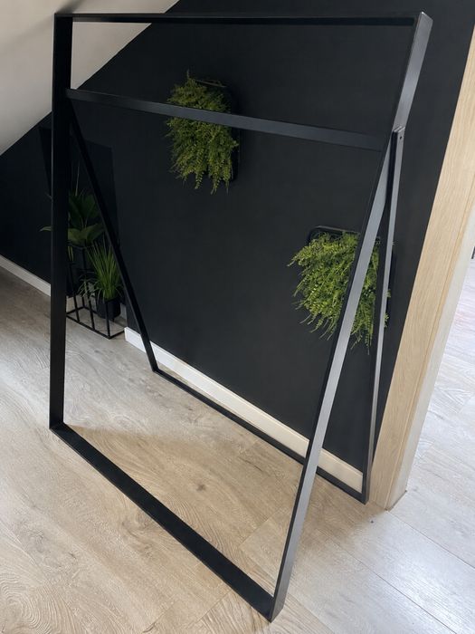 Wieszak sklepowy na jbrania metalowy czarny loft solidny metalowy na meble do sklepu