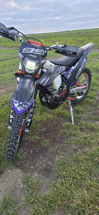 Cross ,,Asix 450