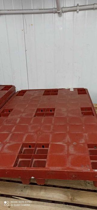 Palety plastikowe 120x80