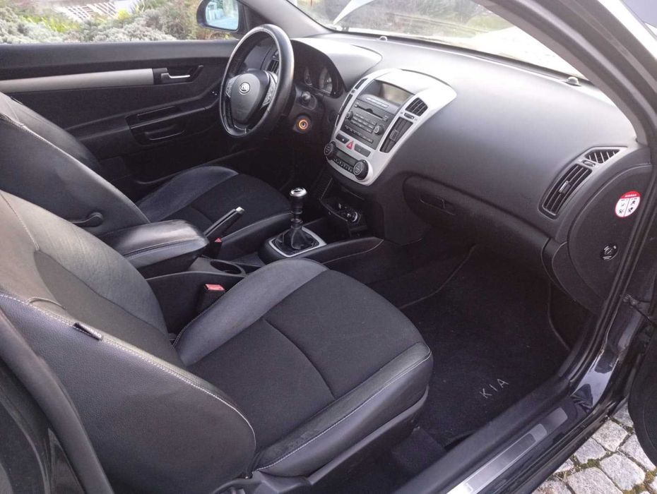 Kia ceed 2008 1.6crdi