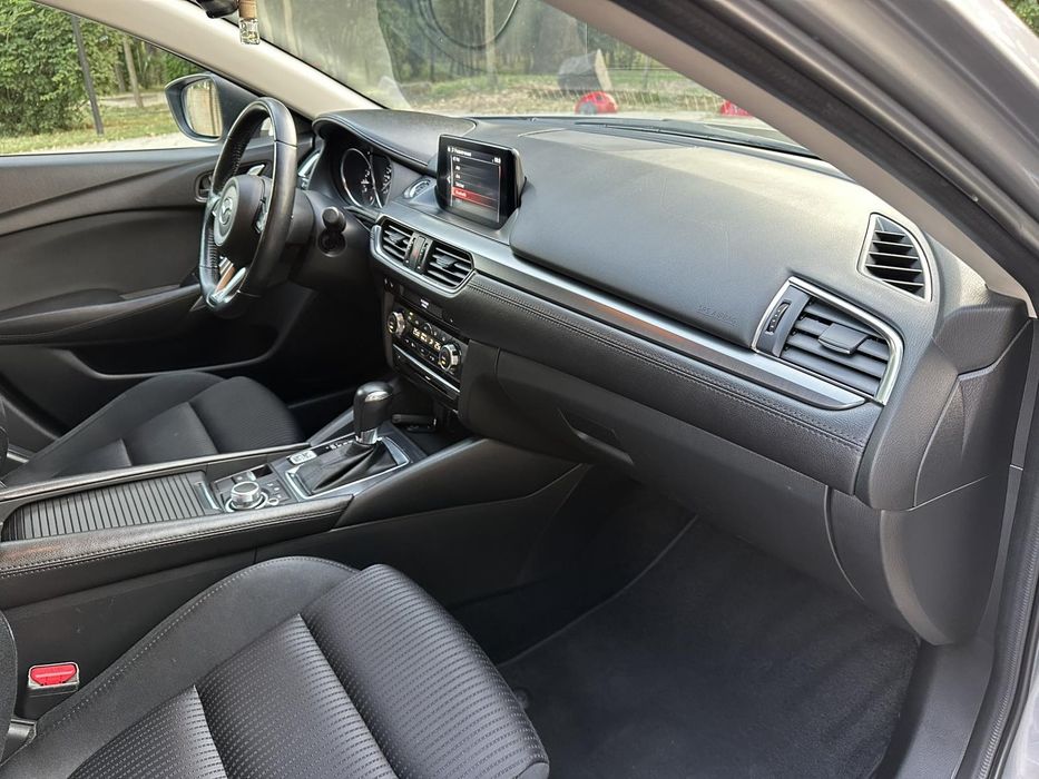 Офіційна Mazda 6 2017