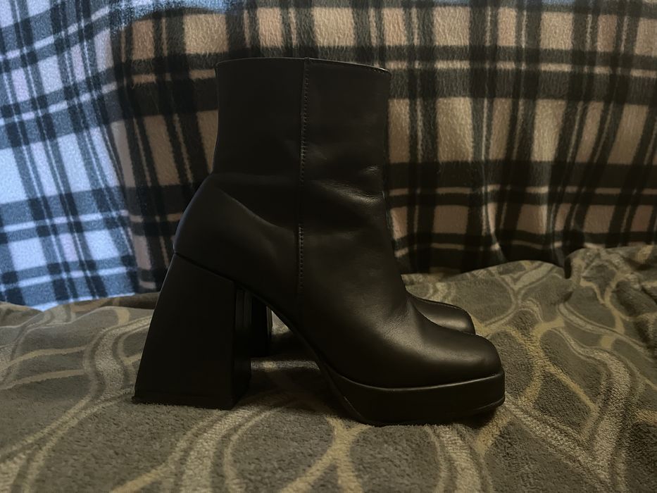 ботильоны на каблуке