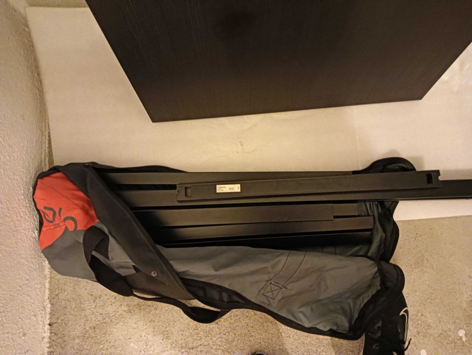 Mesa IKEA praticamente nova