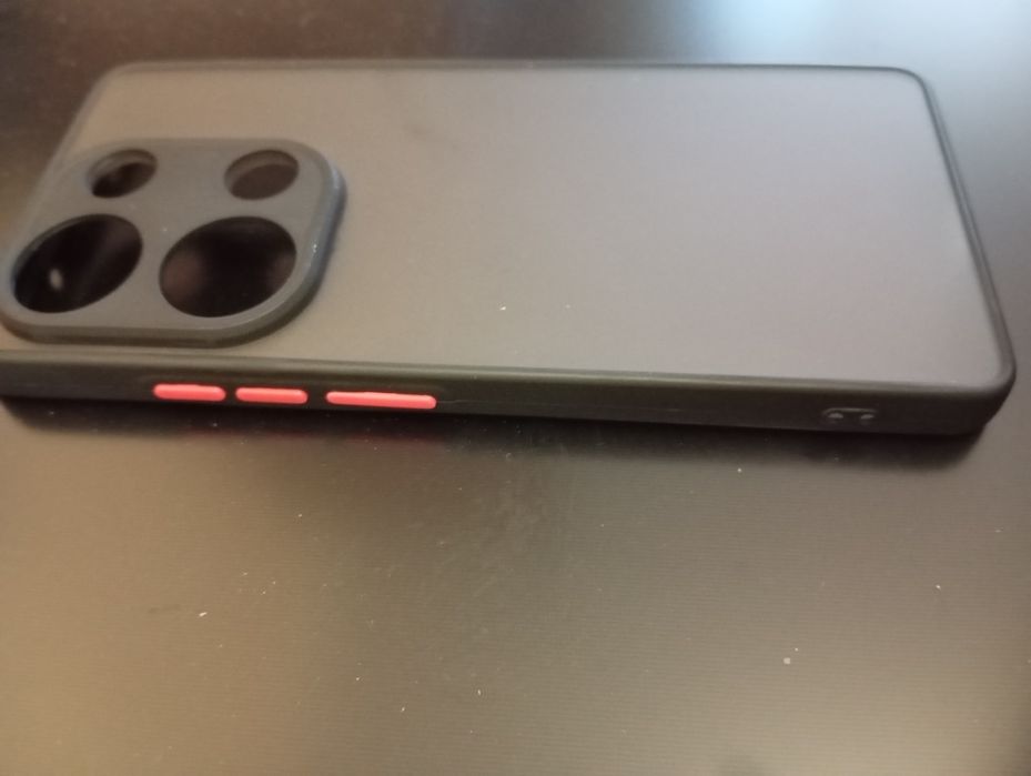 Продам чохол на смартфон POCCO M6 pro , Редмі нот 13 про