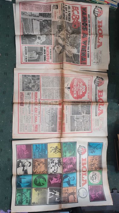 Lote 22 Jornais antigos A Bola - Anos 70, 80 e 90