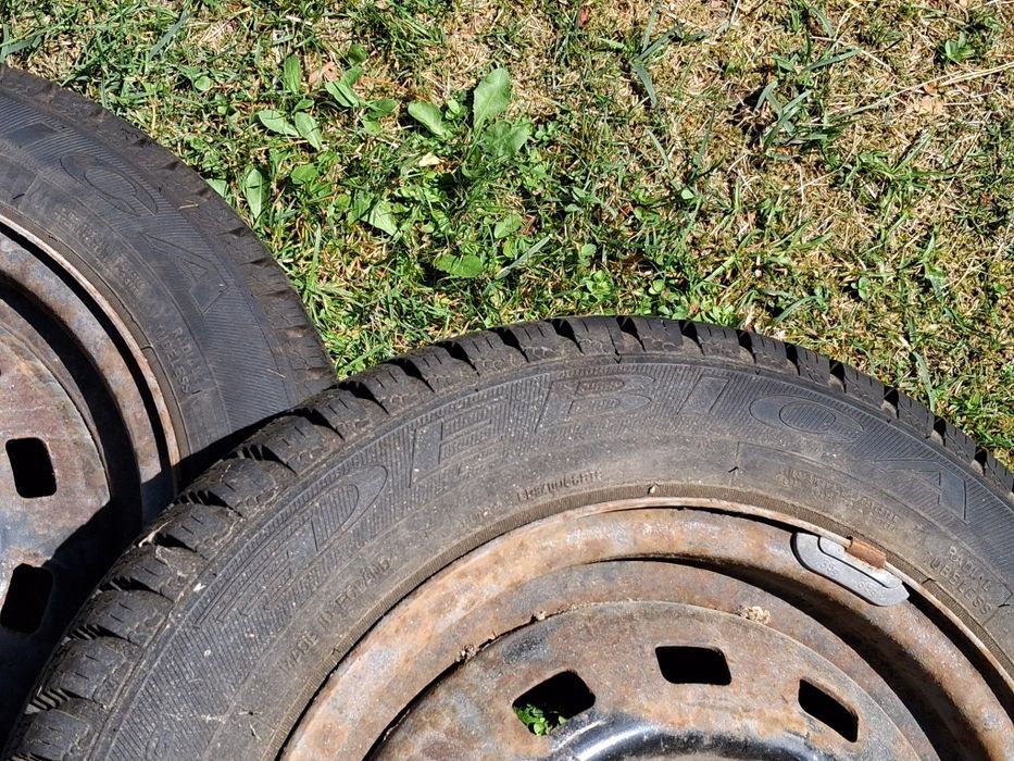 Prawie nowe opony Matiza 145/70R/R13 DE BICA