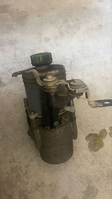 Bomba da direcao skoda, ibiza,vw e audio 2006