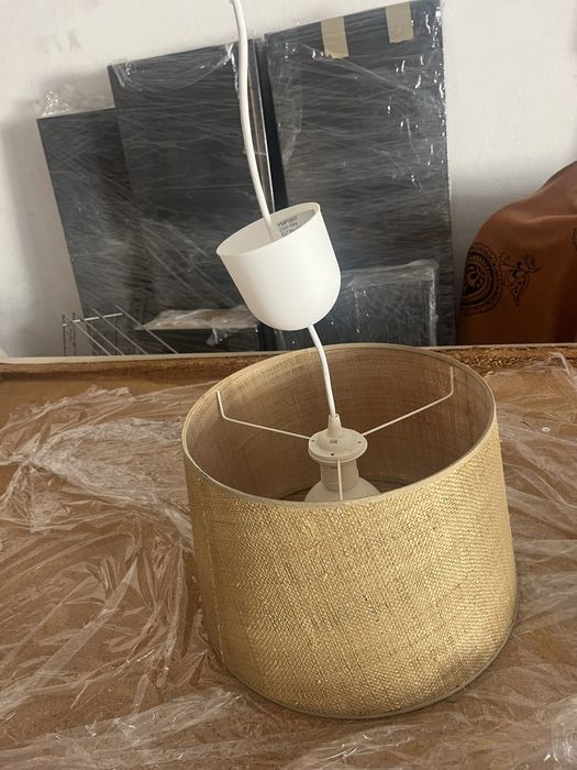 Candeeiro de teto em juta