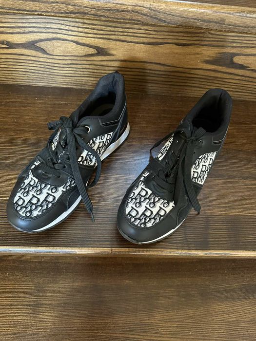 39-40 Женские кроссовки.