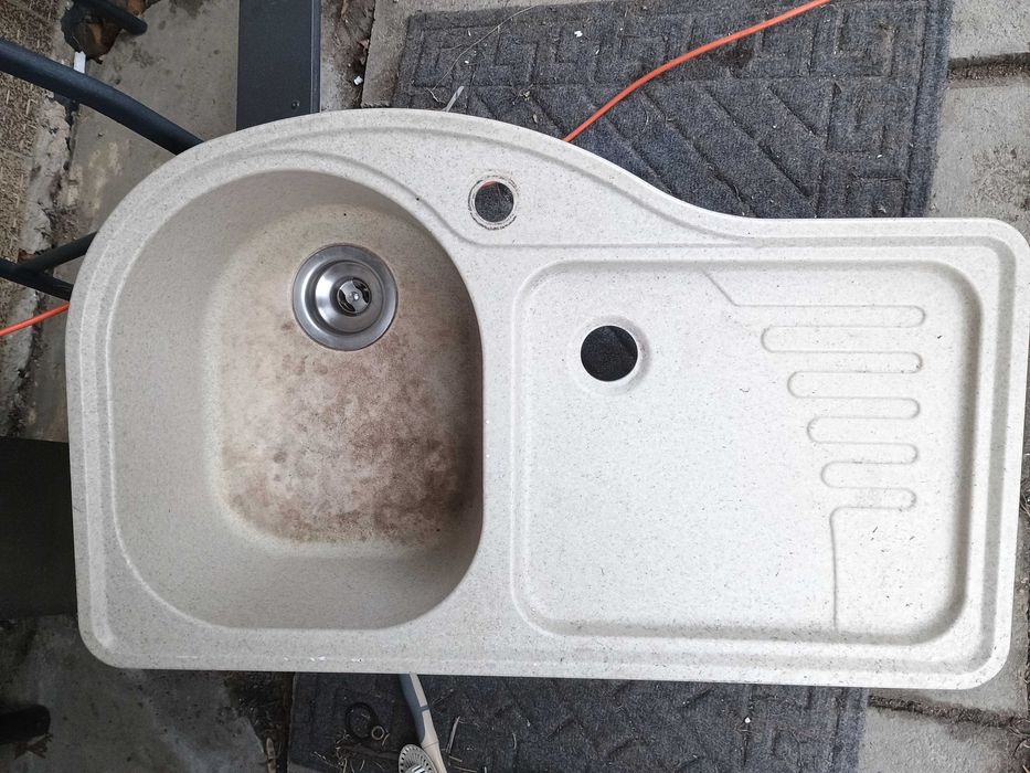 Zlew kuchenny  kamieniopodobny