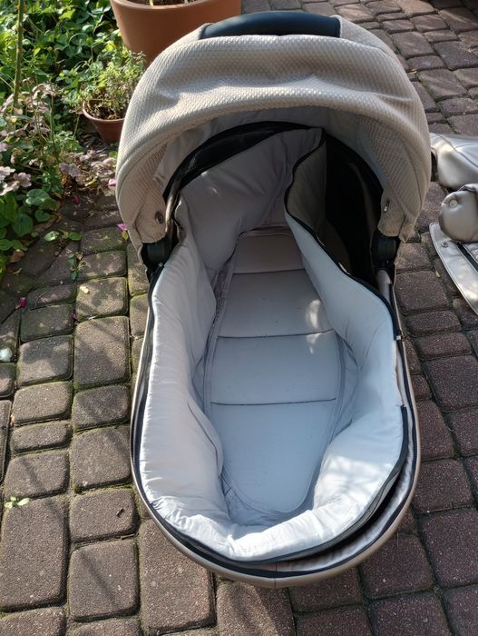 Wózek dziecięcy zestaw Junama Diamend 3w1 beżowo czrny