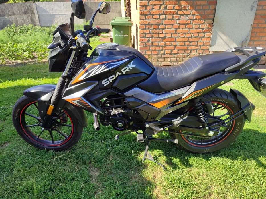Продам мотоцикл Spark  250 кубів 2025 року.