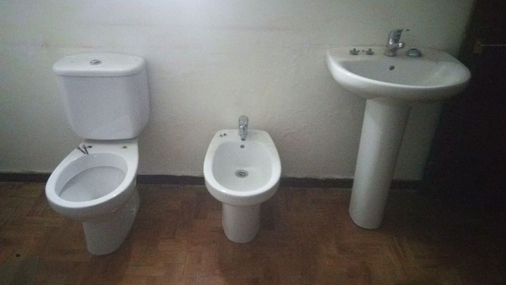 Sanitários de casa de banho Roca