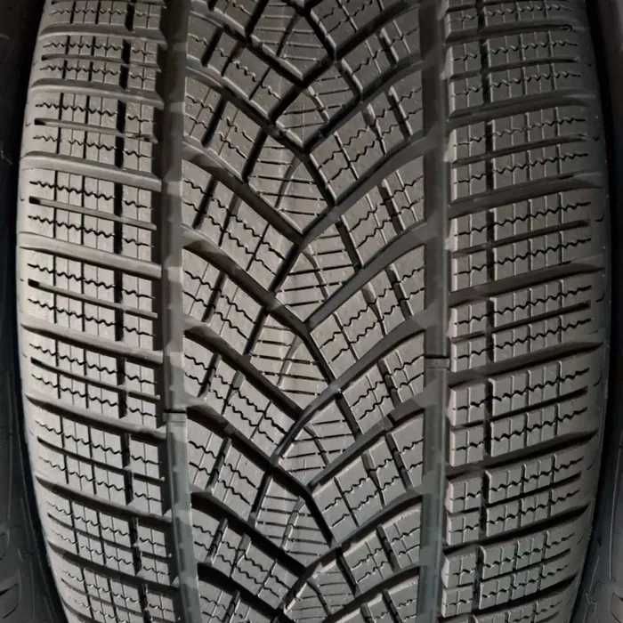 Купити зимові БУ шини гуму резину покришки колеса 285/45 R20 доставка